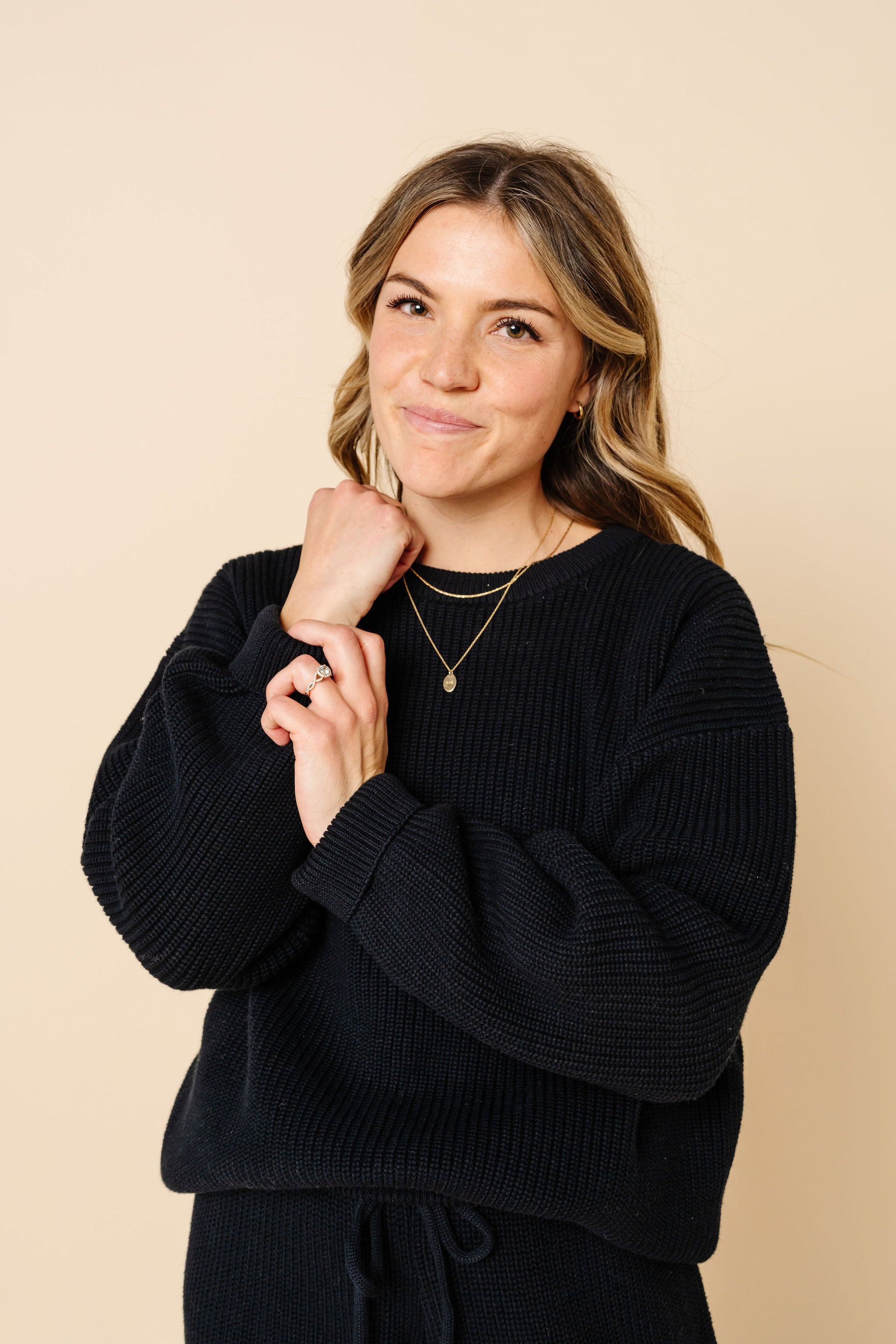 Knit Women's Chunky Sweater - Black