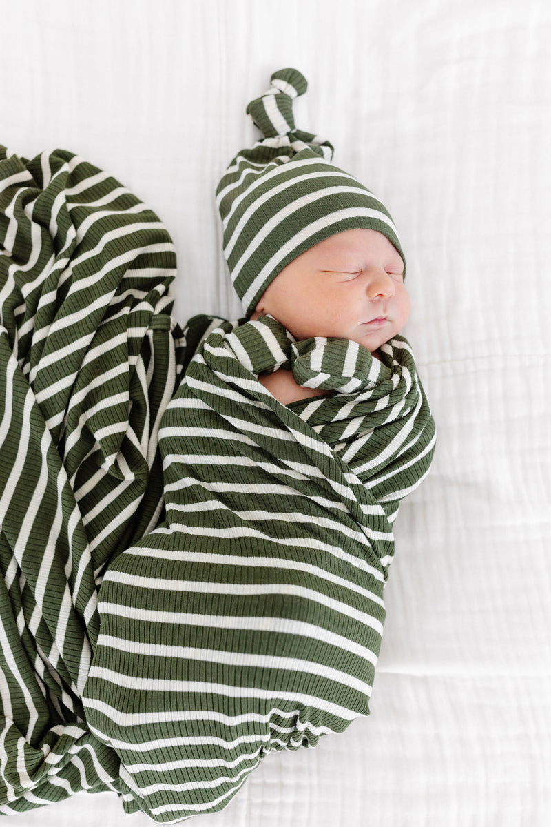 Tyler Ribbed Newborn Hat Bundle (Gown)