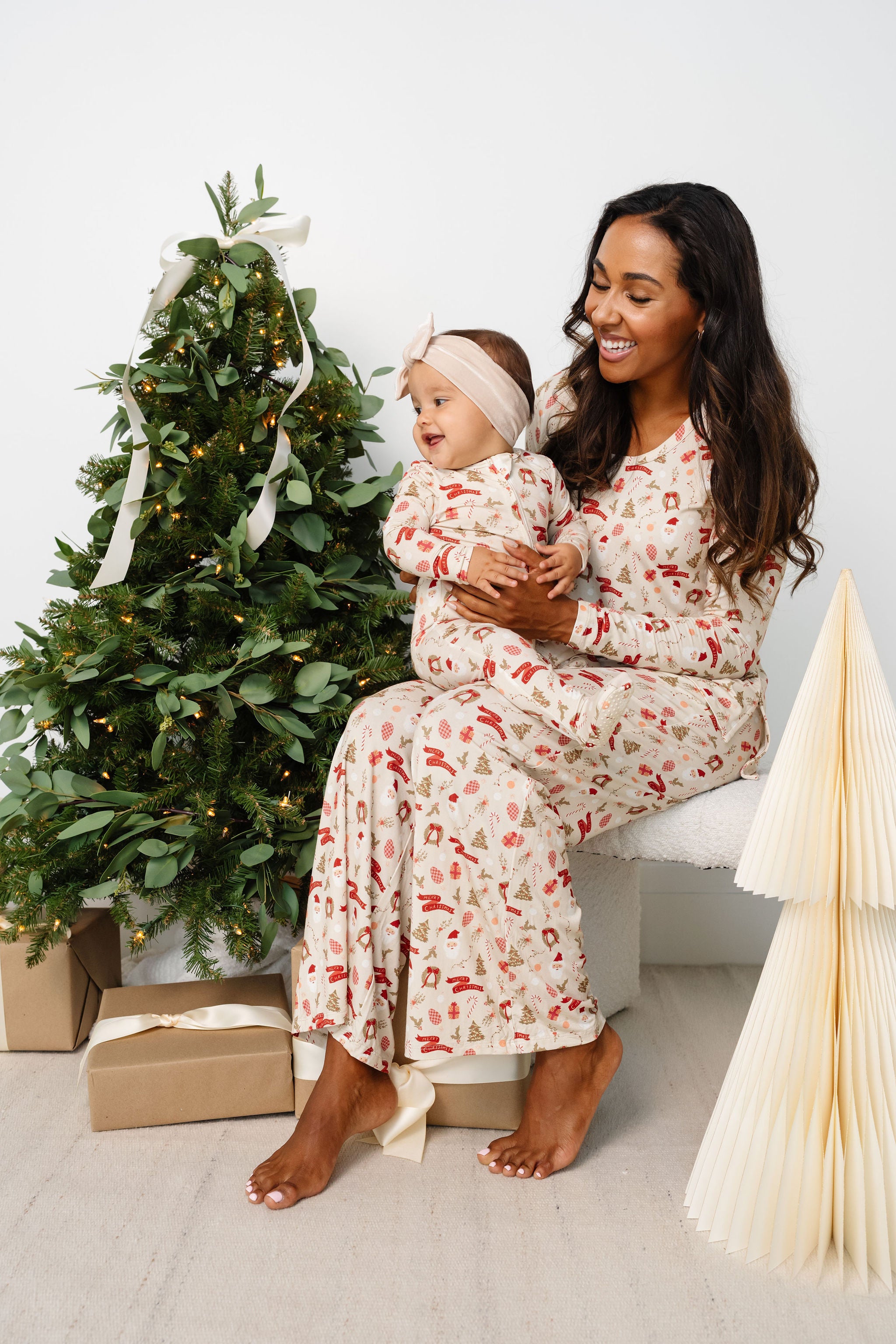 Mistletoe Zipper Footies