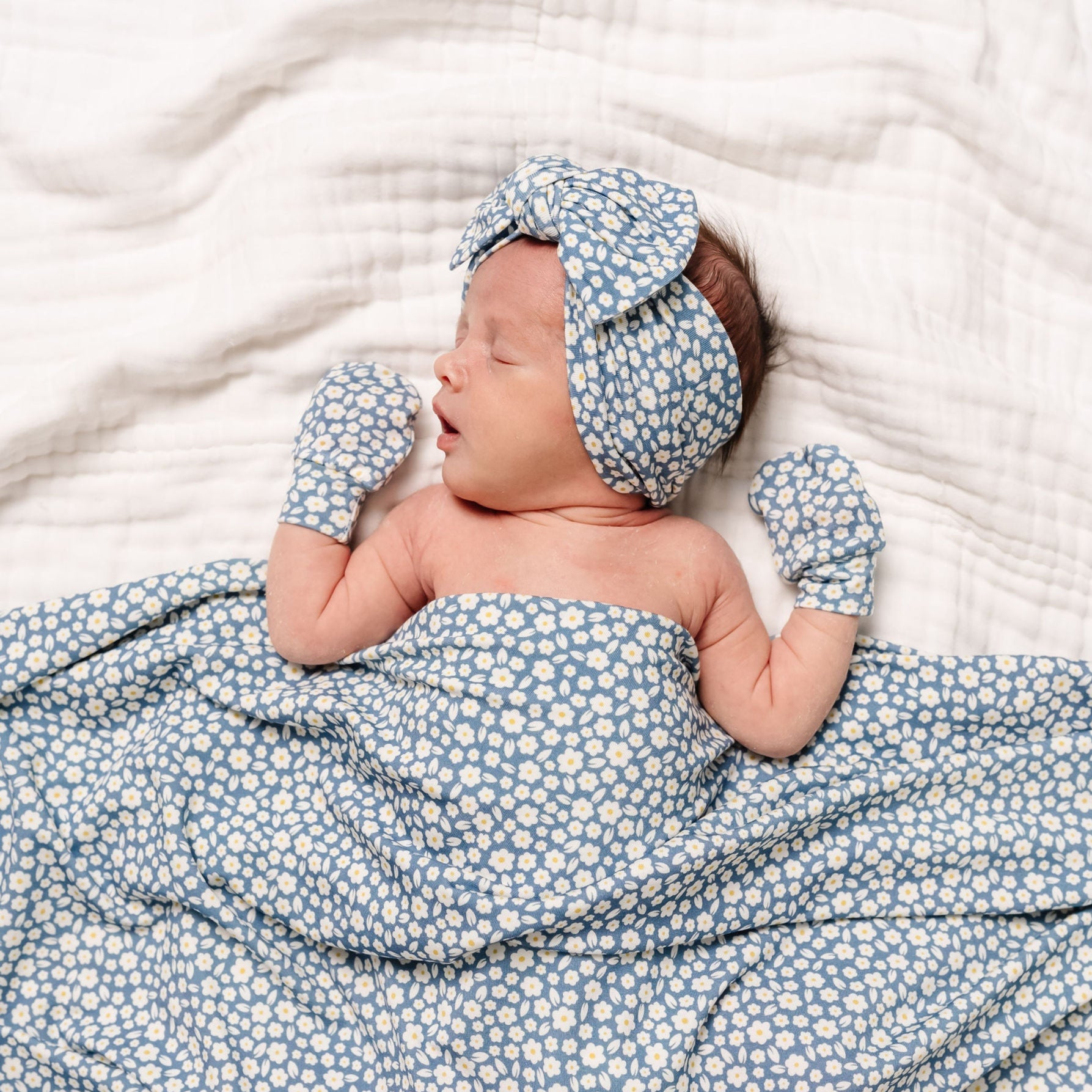 Dolly No Scratch Mittens