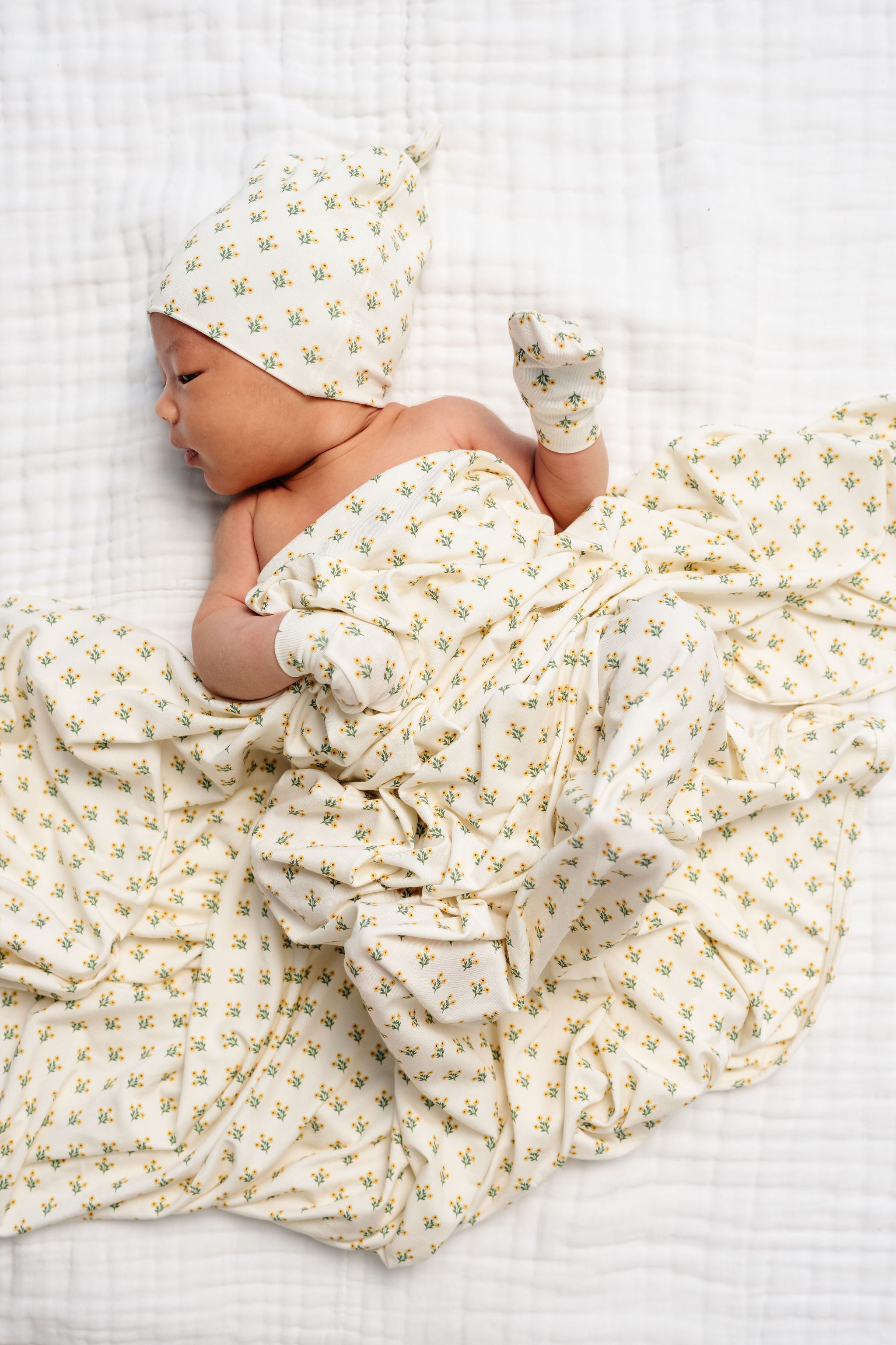 Della No Scratch Mittens