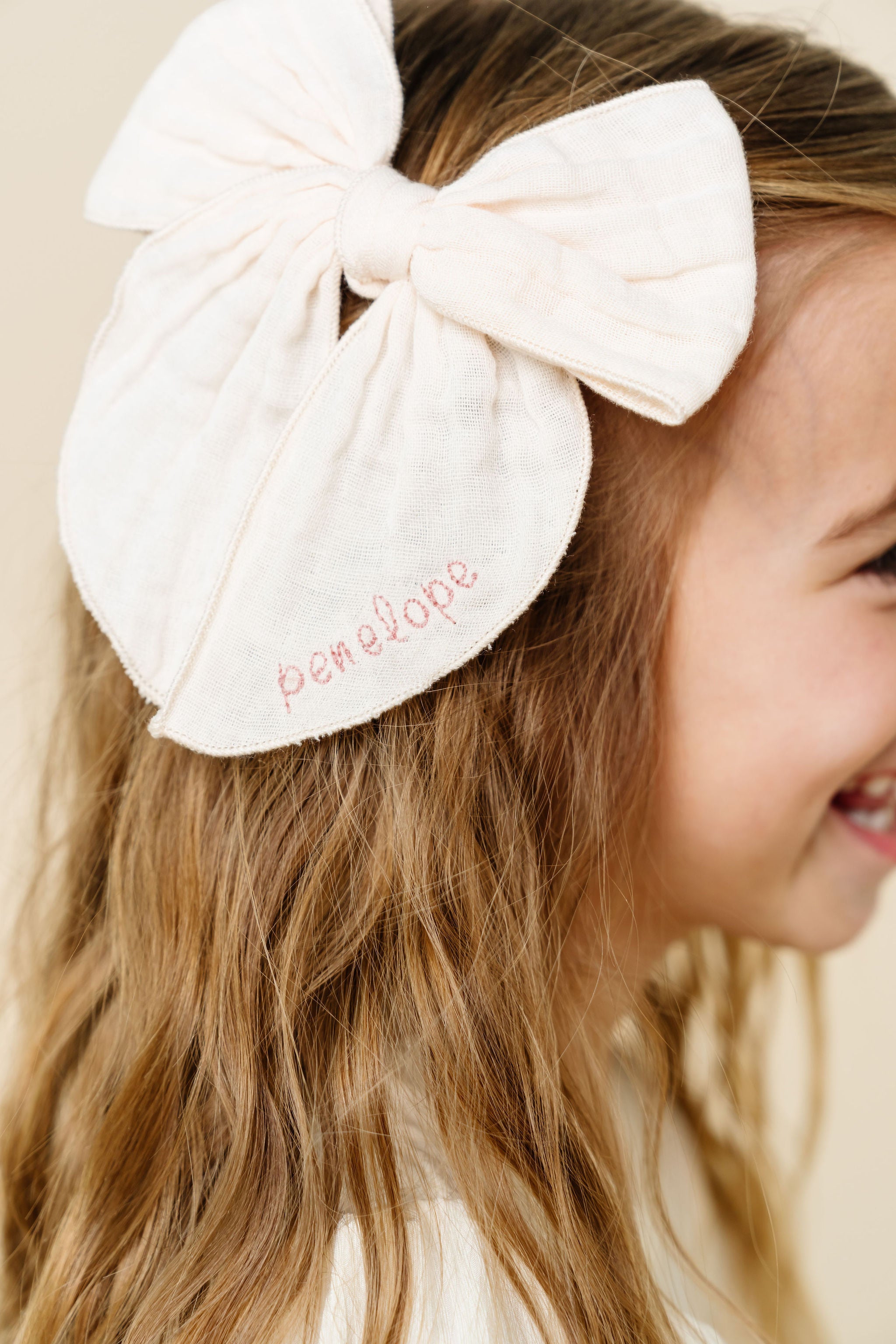 Cloud Muslin™ Heirloom Bow - White Clip