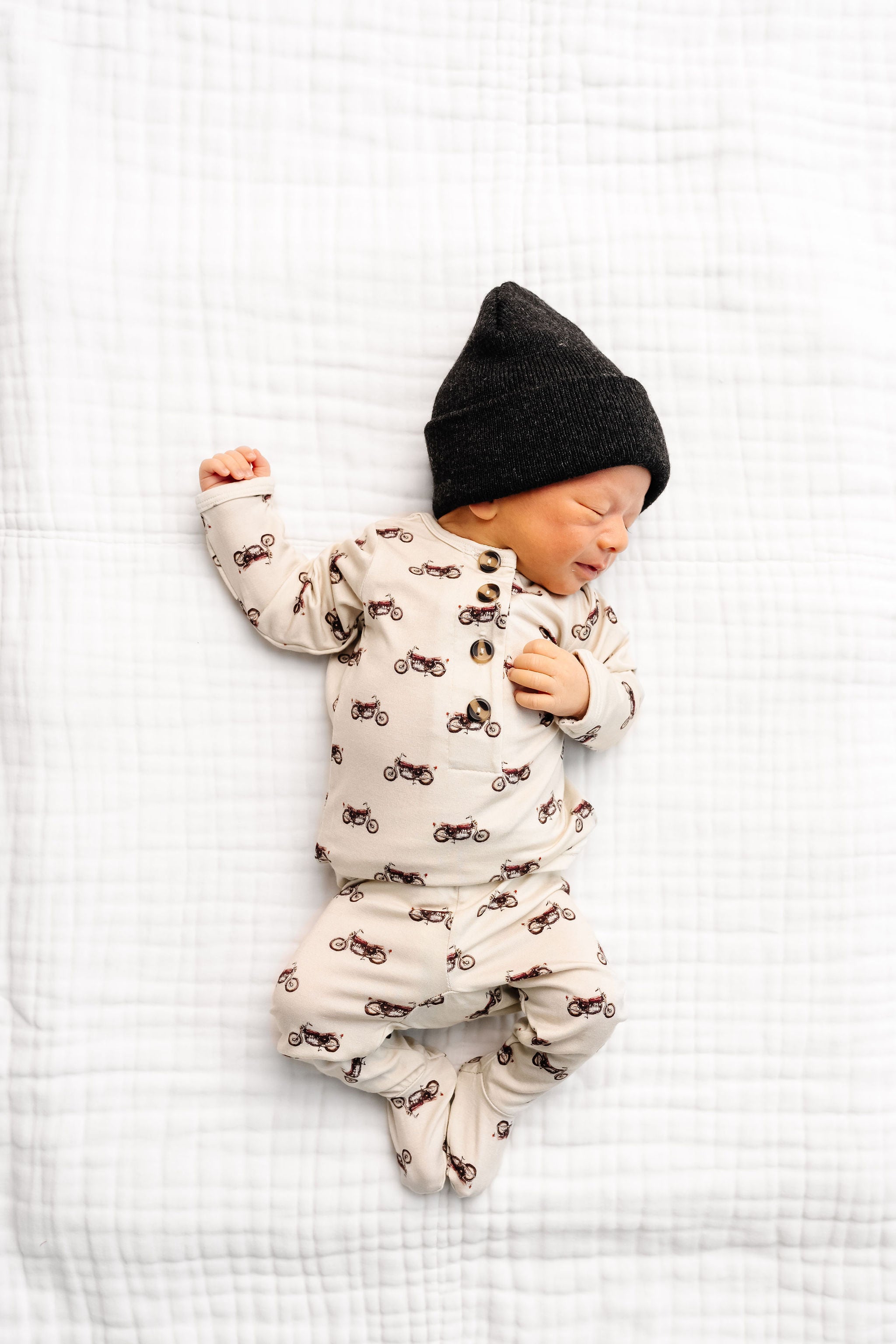 Beanie - Heathered Black