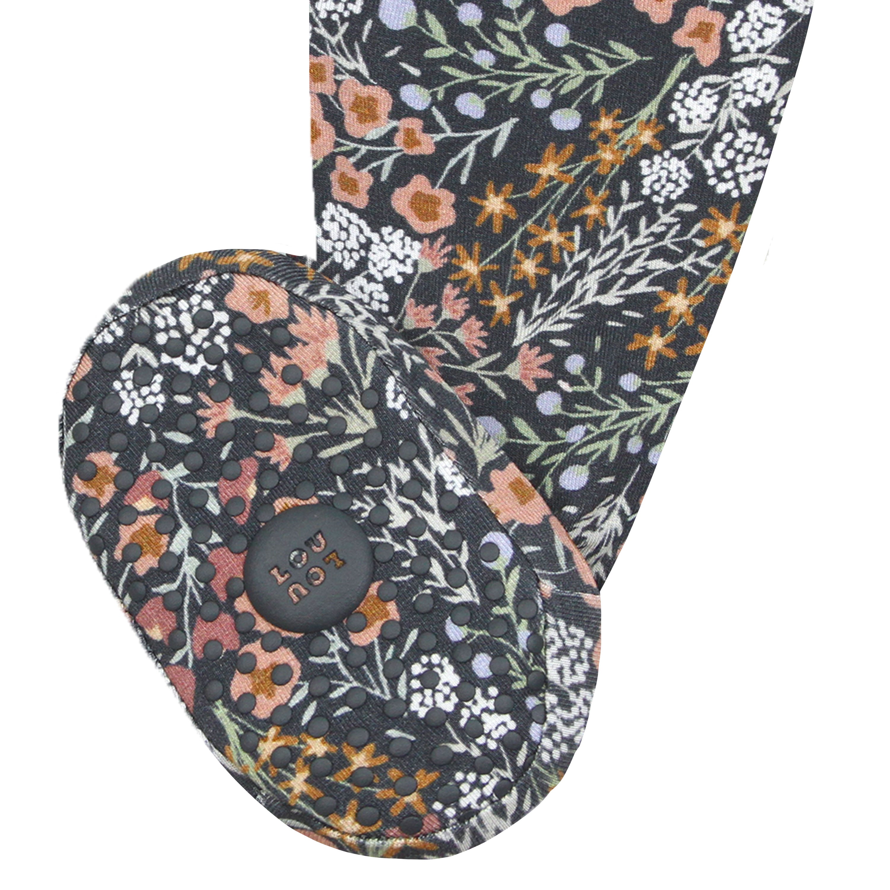 bea zipper footies close up on grip