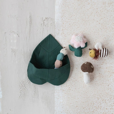 Fabric Leaf Pocket With Friends