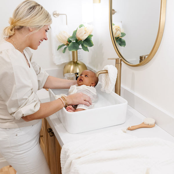How to Give a Swaddle Bath