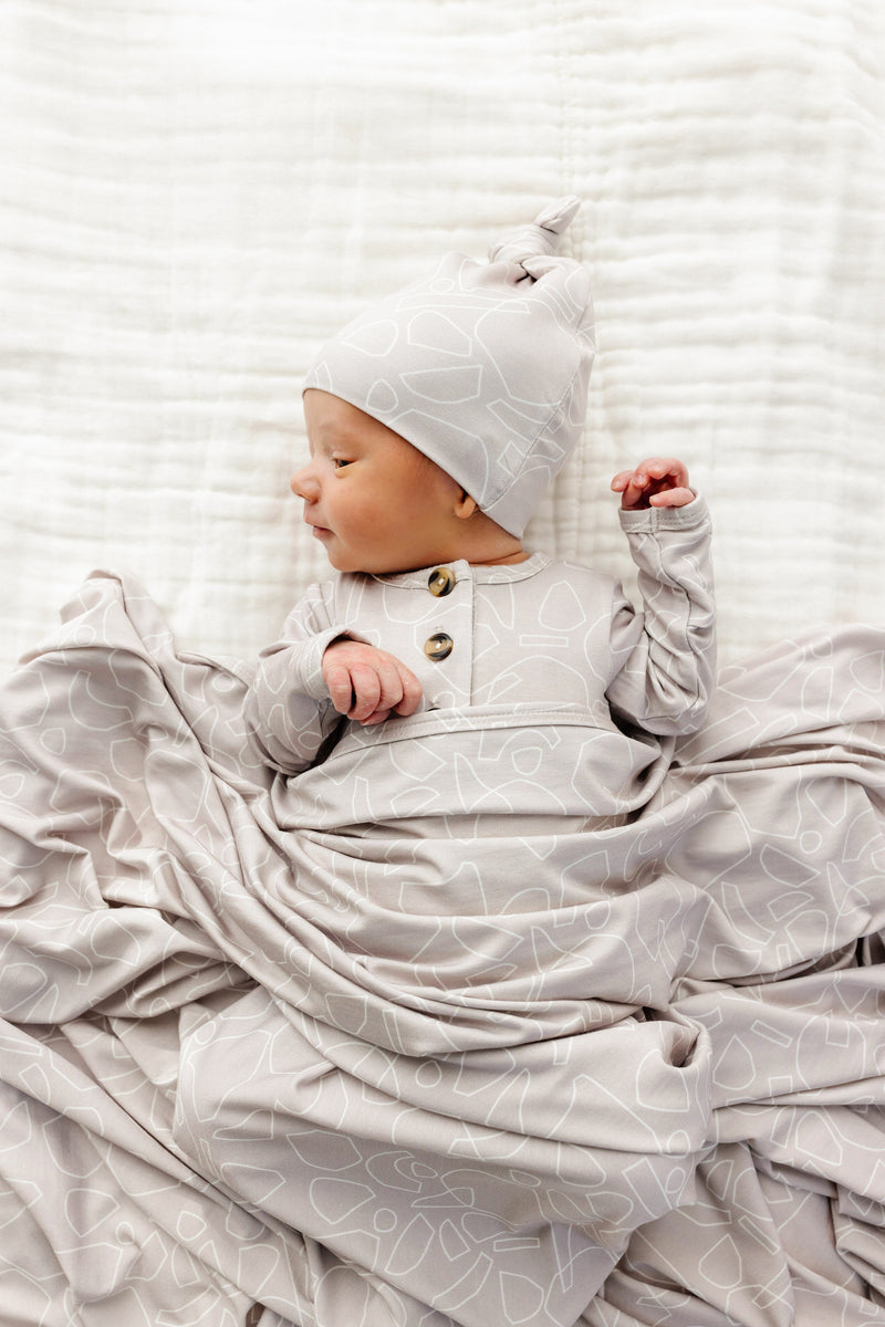 Jonas Newborn Hat Bundle (Gown)