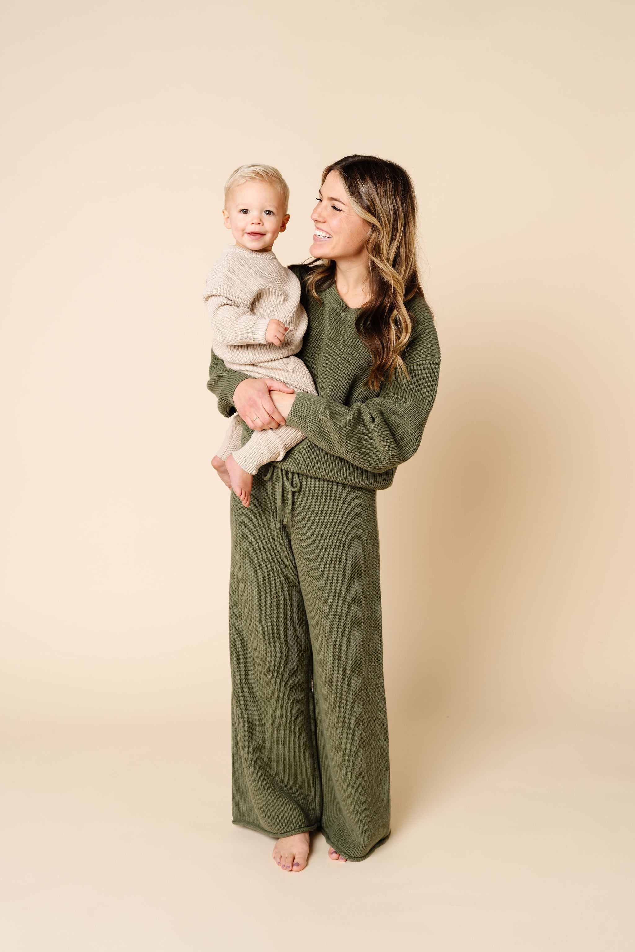 Knit Women's Chunky Wide Leg Pants - Olive