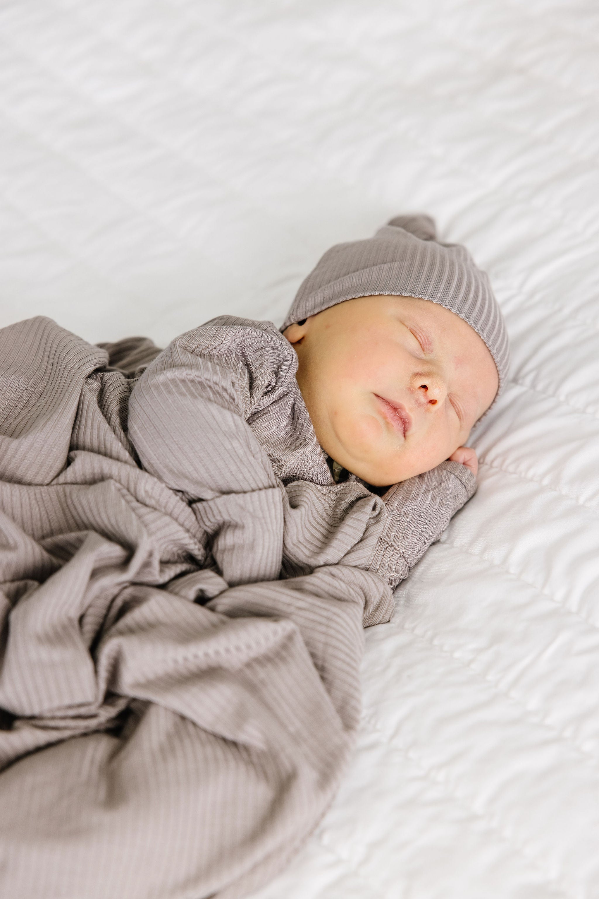 Beau Ribbed Newborn Hat Bundle (Top + Bottom)