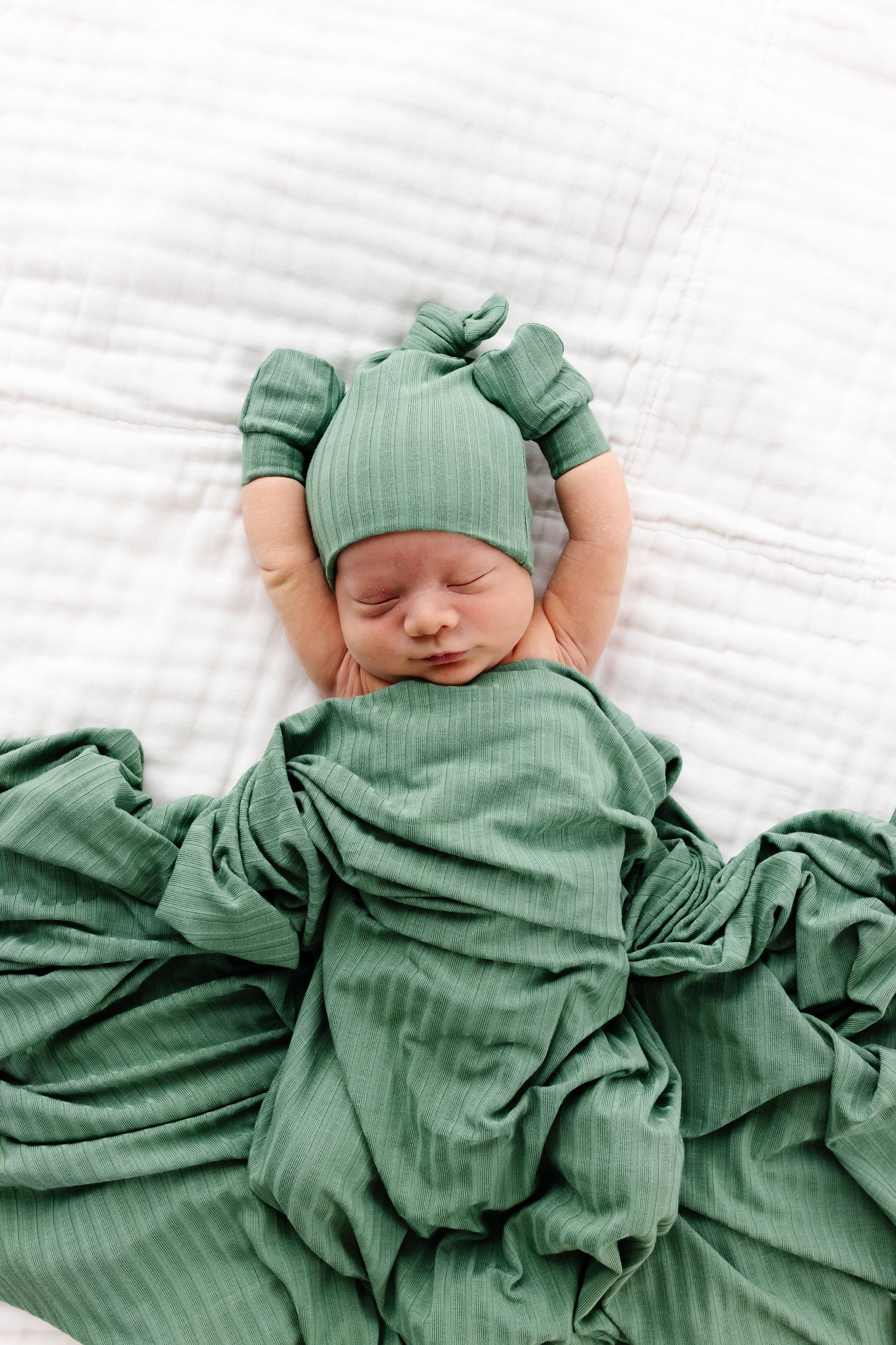 Baylor Ribbed Top Knot Hat
