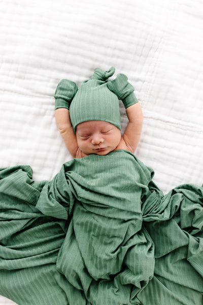 Baylor Ribbed Top Knot Hat