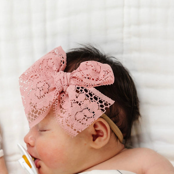 Vintage Bow - Rose Lace