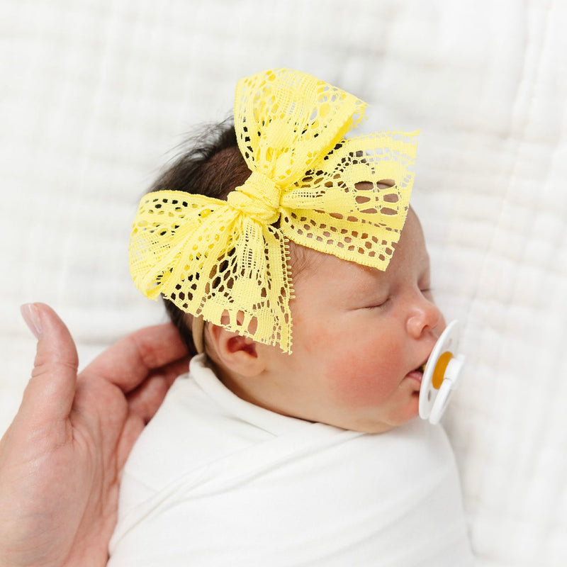 Vintage Bow - Yellow Lace