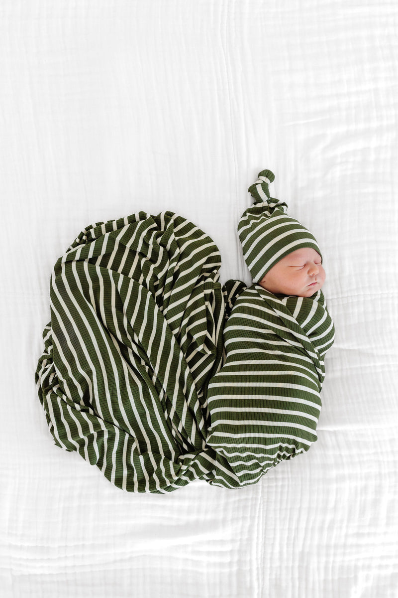 Tyler Ribbed Newborn Hat Bundle (Gown)