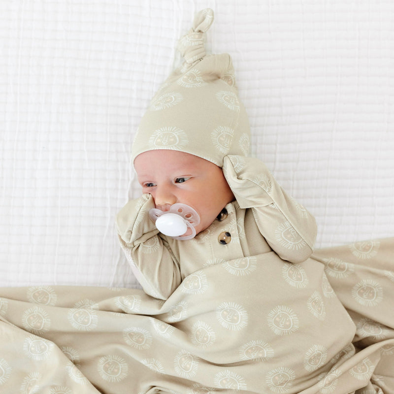 Linus Newborn Hat Bundle (Gown)