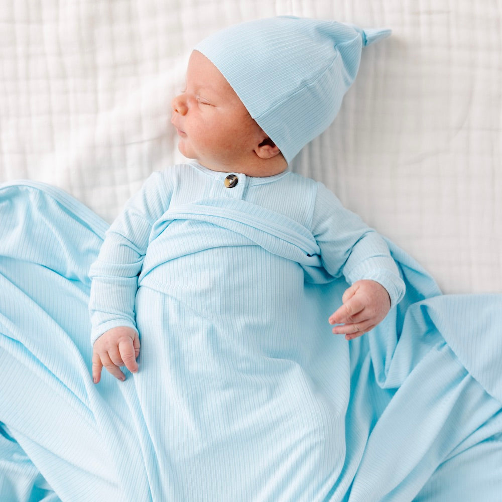 Oliver Ribbed Newborn Hat Bundle (Gown)