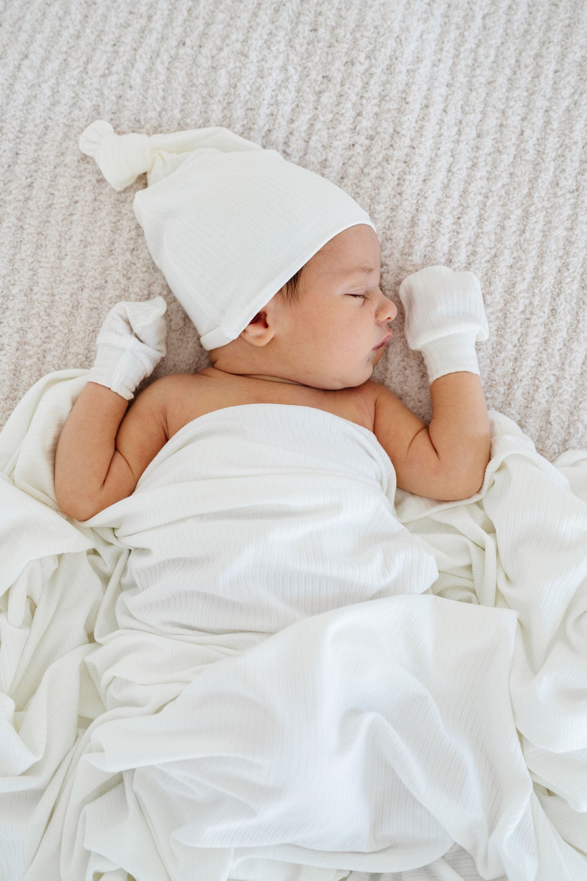 Wren Ribbed Newborn Hat Bundle + Top + Bottoms