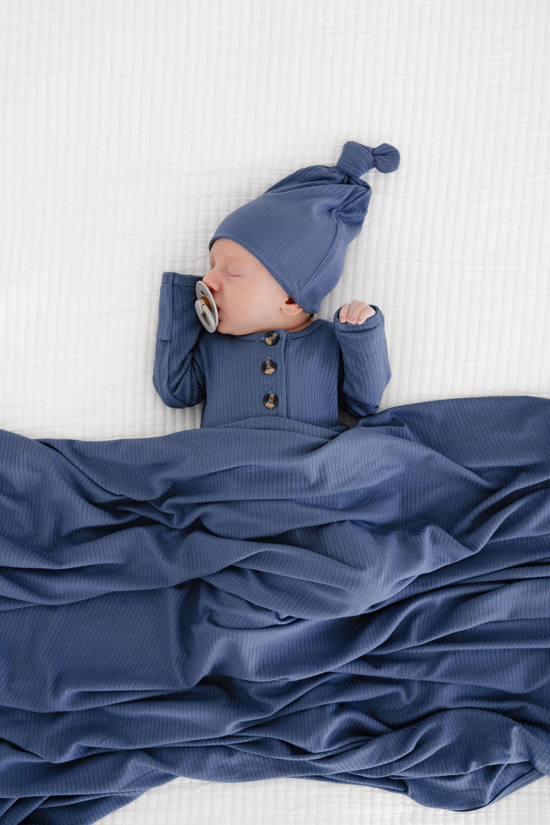 Harrison Ribbed Newborn Hat Bundle (Gown)