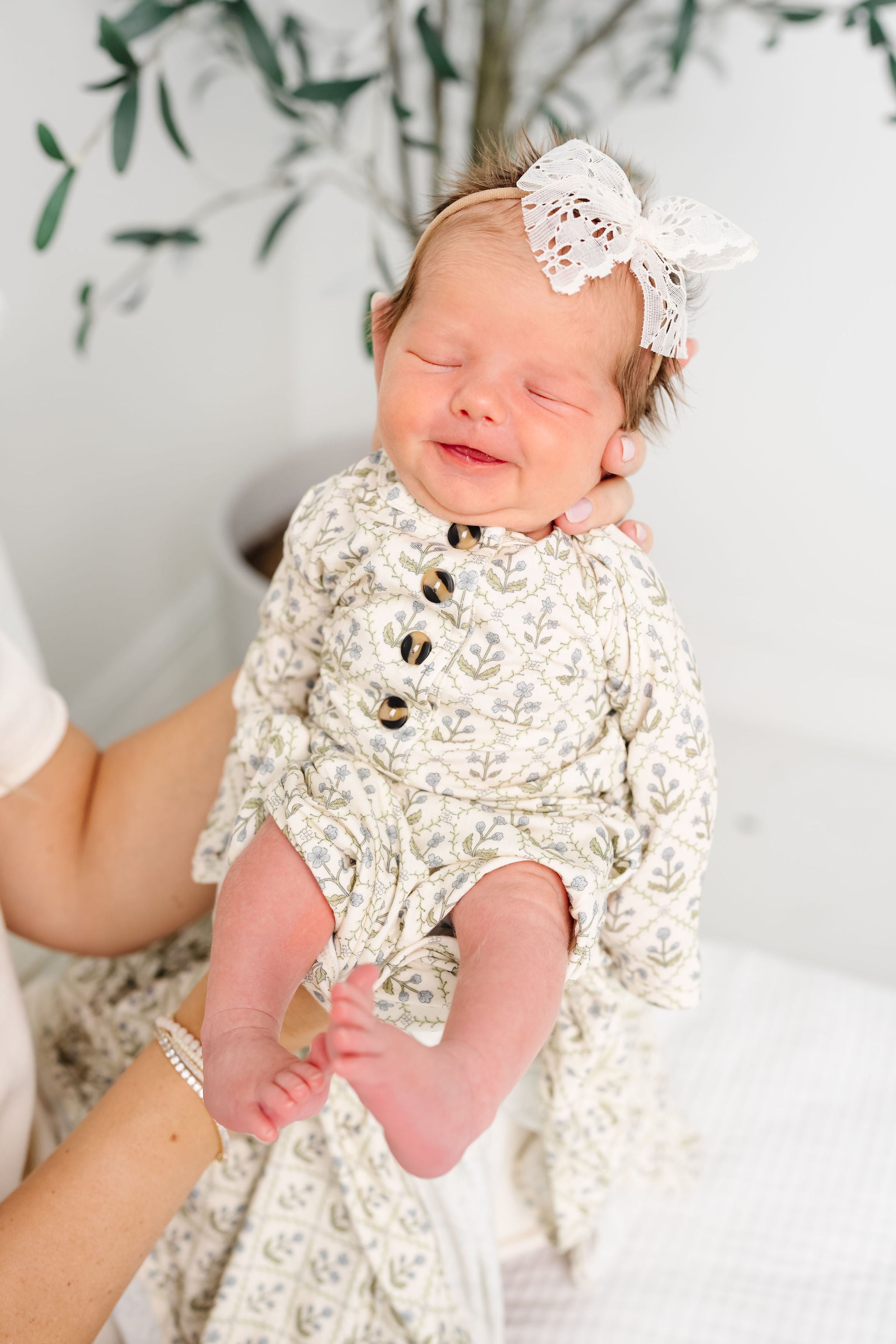 Lace Bow - Ivory Daisy