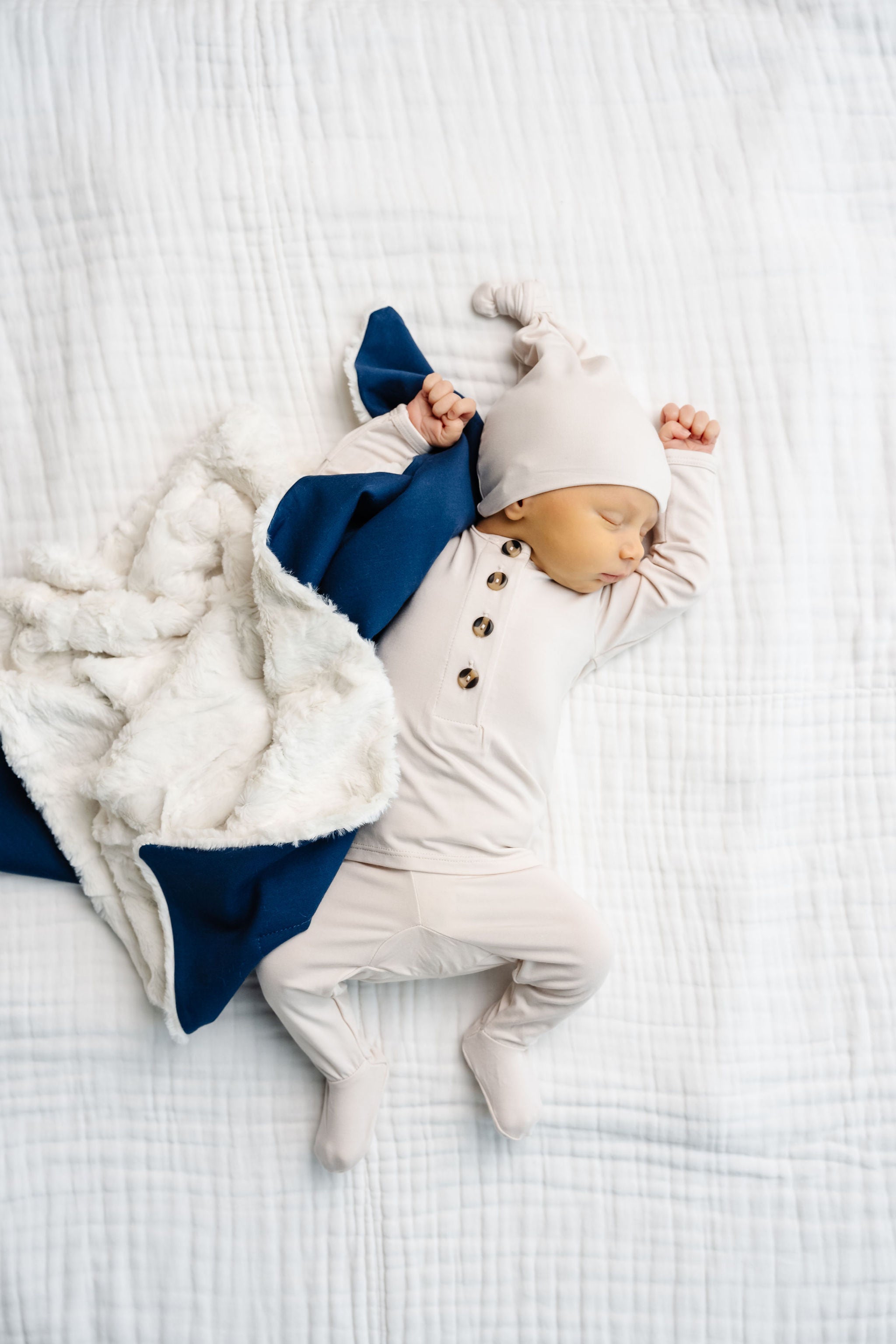 Winnie Newborn Hat Bundle (Top + Bottom)