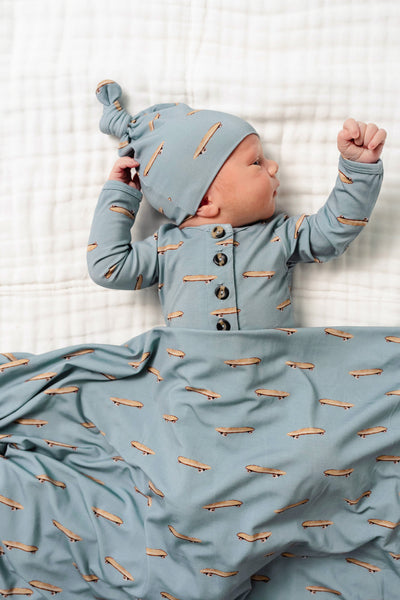 Van Newborn Hat Bundle (Gown)
