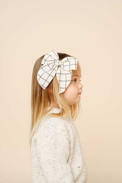 Heirloom Bow - Charcoal Grid