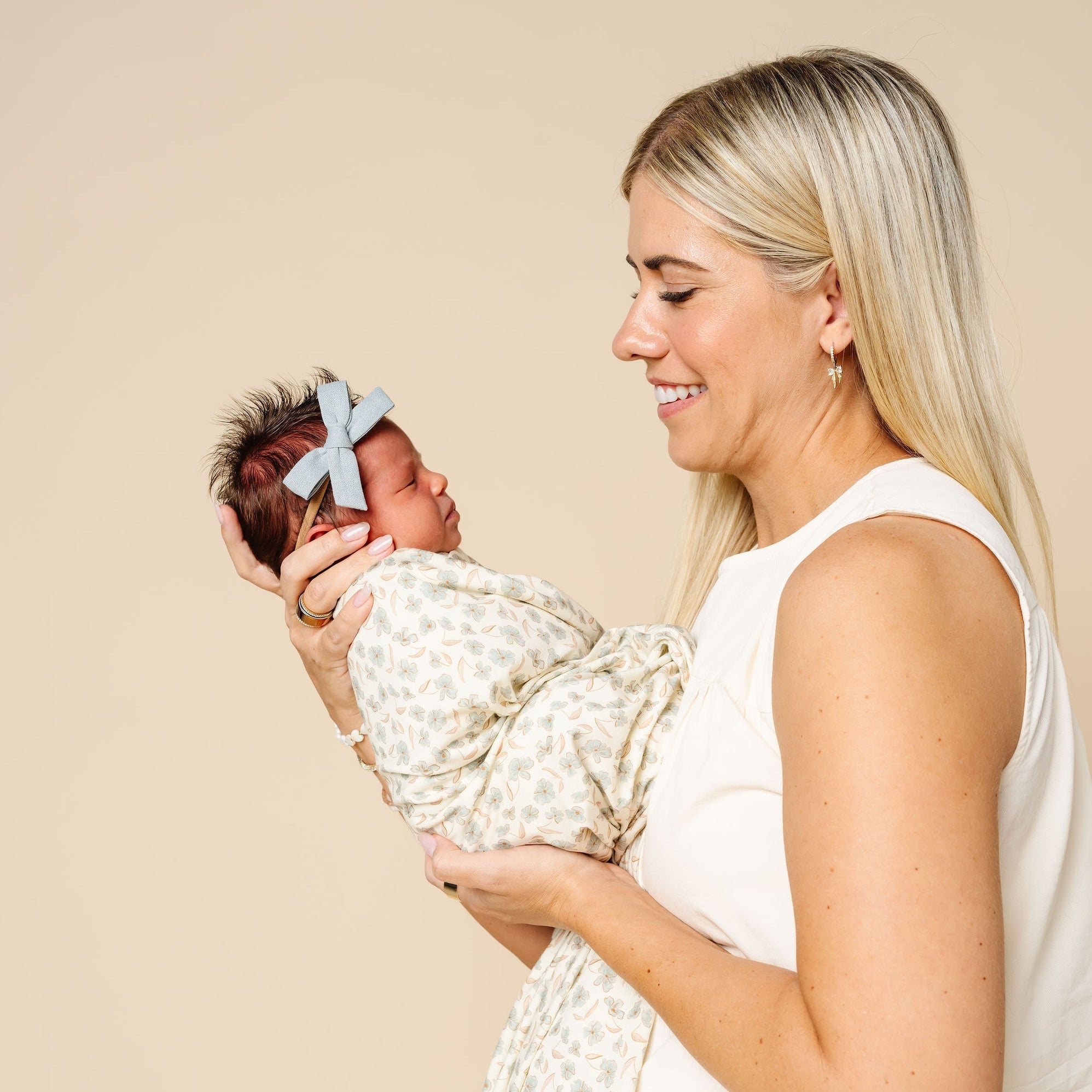Classic Bow - Dove Petite