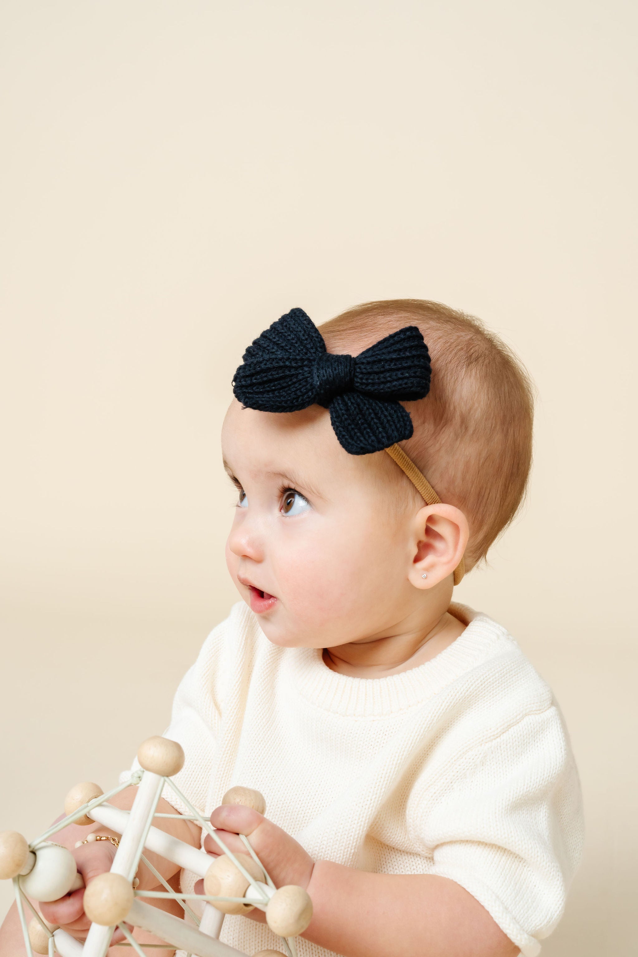 Sweater Bow - Black Chunky Knit