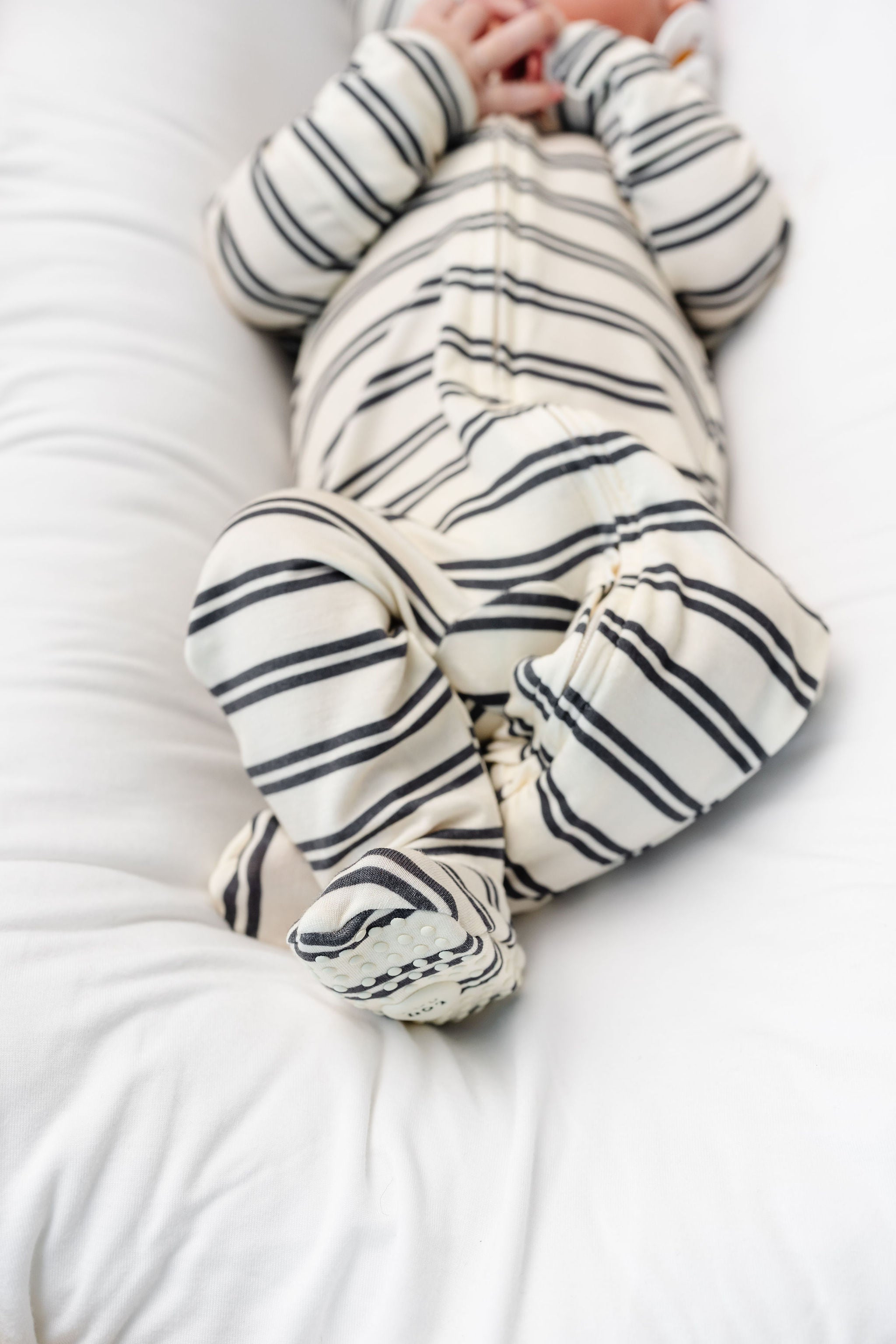 Vinnie Zipper Footies