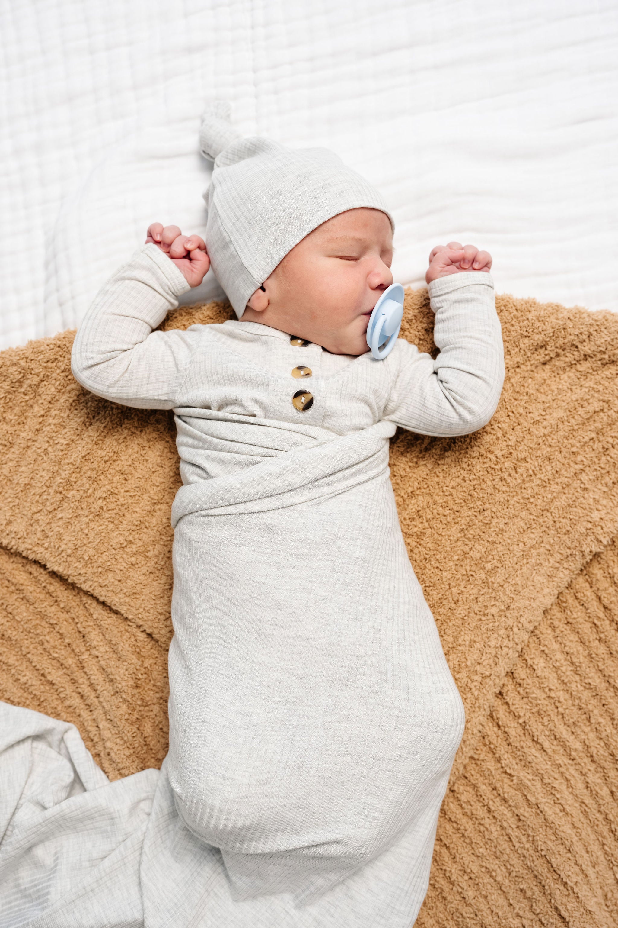 Stevie Ribbed Newborn Hat Bundle (Gown)