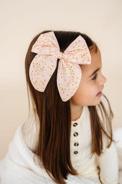 Heirloom Bow - Blush Floral Clip