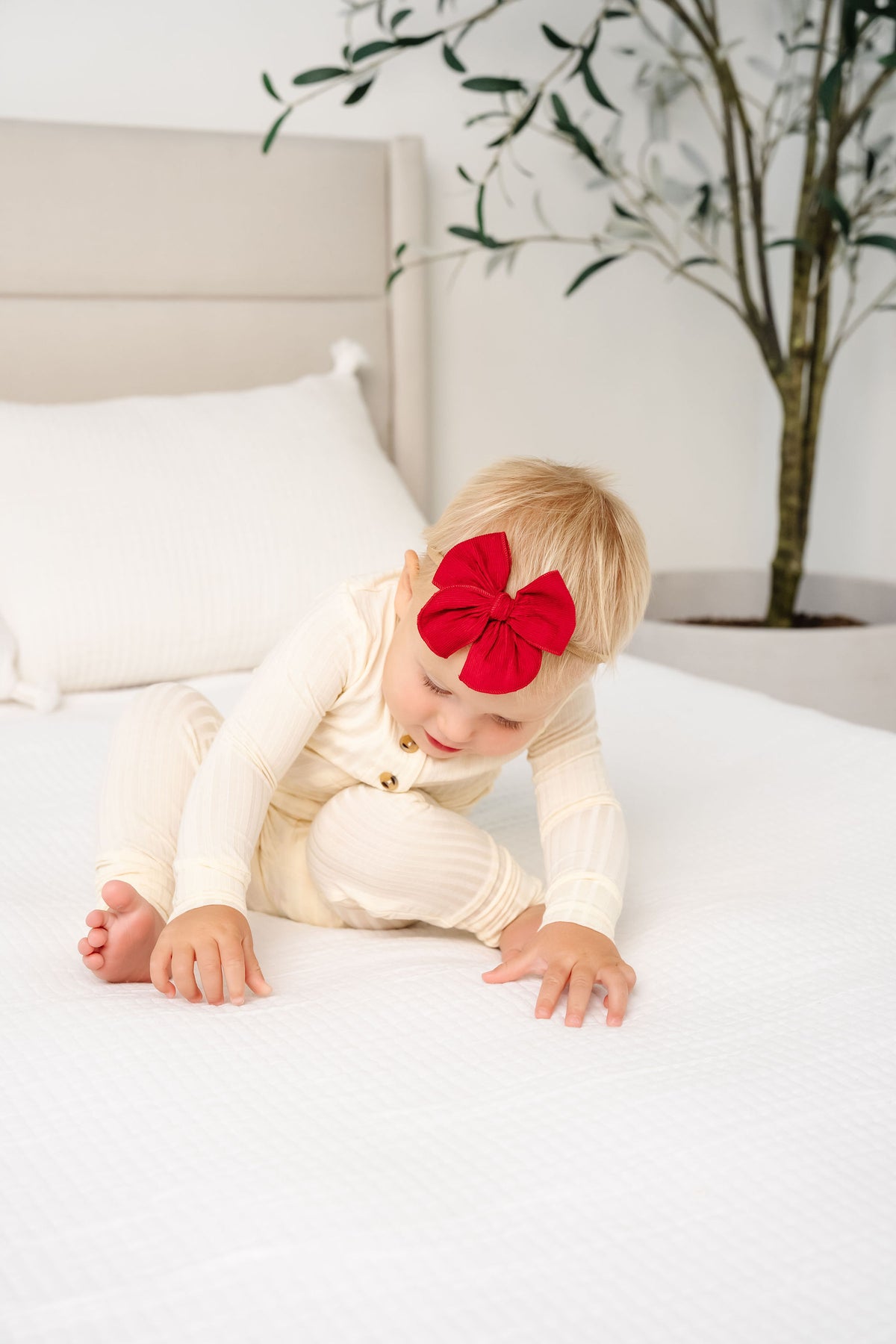 Heirloom Bow - Red Corduroy