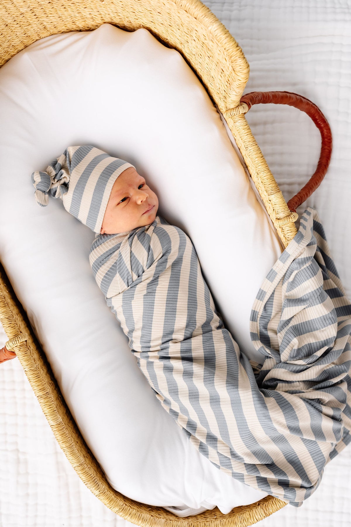 Lincoln Ribbed Newborn Hat Bundle + Knotted Gown