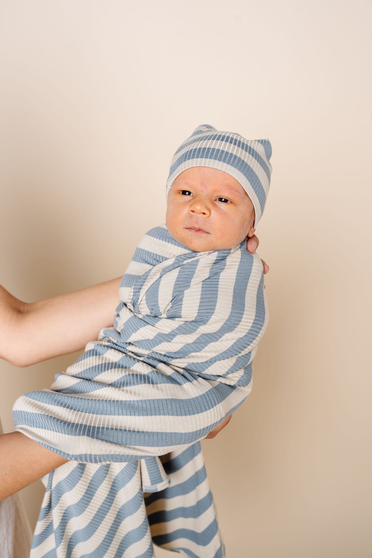 Lincoln Ribbed Newborn Hat Bundle + Knotted Gown