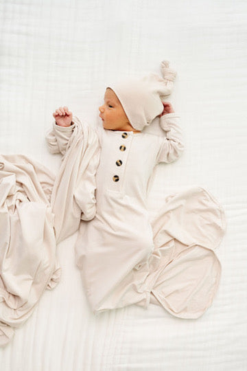 Winnie Newborn Hat Bundle (Gown)