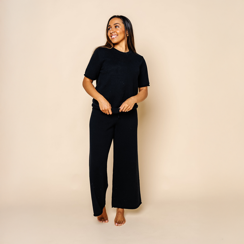 Knit Women's Short Sleeve Tee - Black