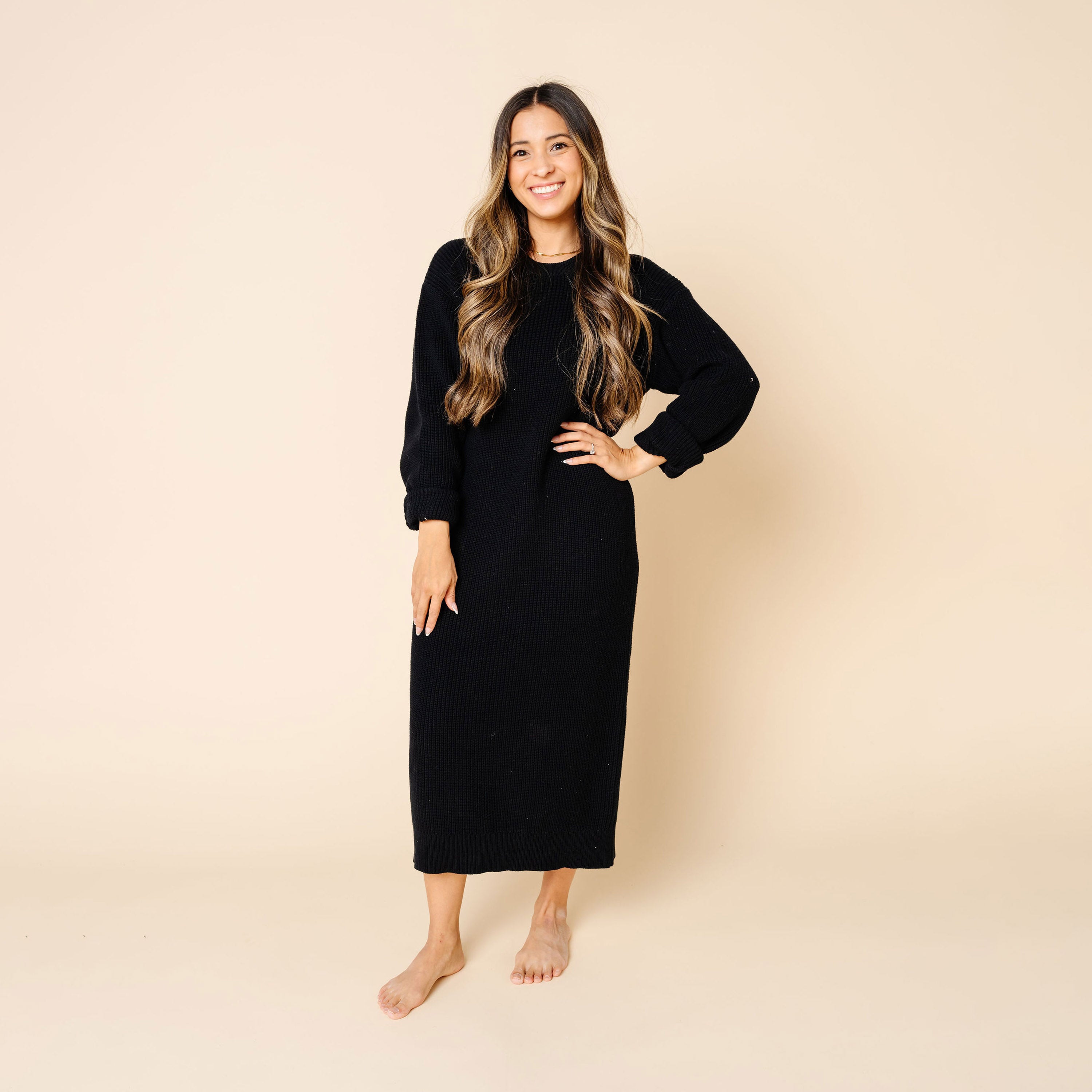 Knit Women's Sweater Maxi Dress - Black