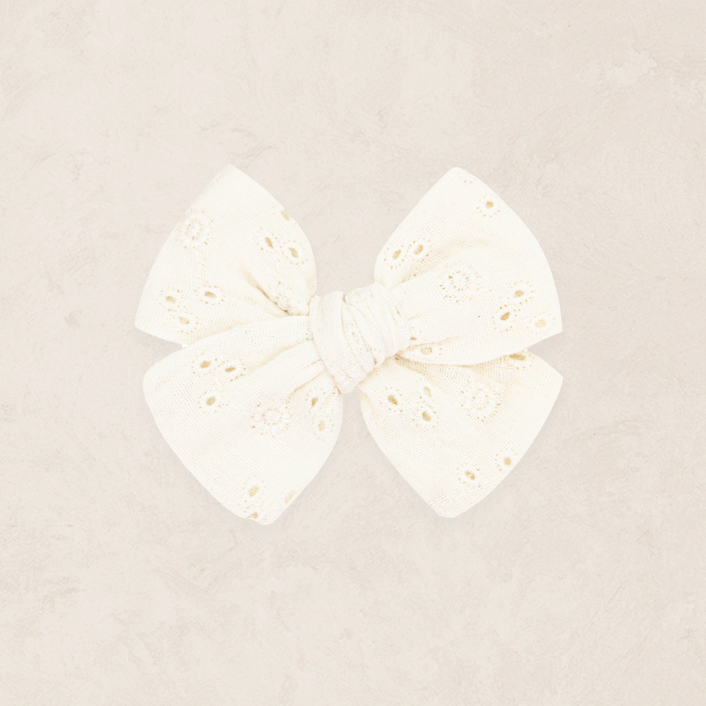 Adventure Bow - Vanilla Eyelet