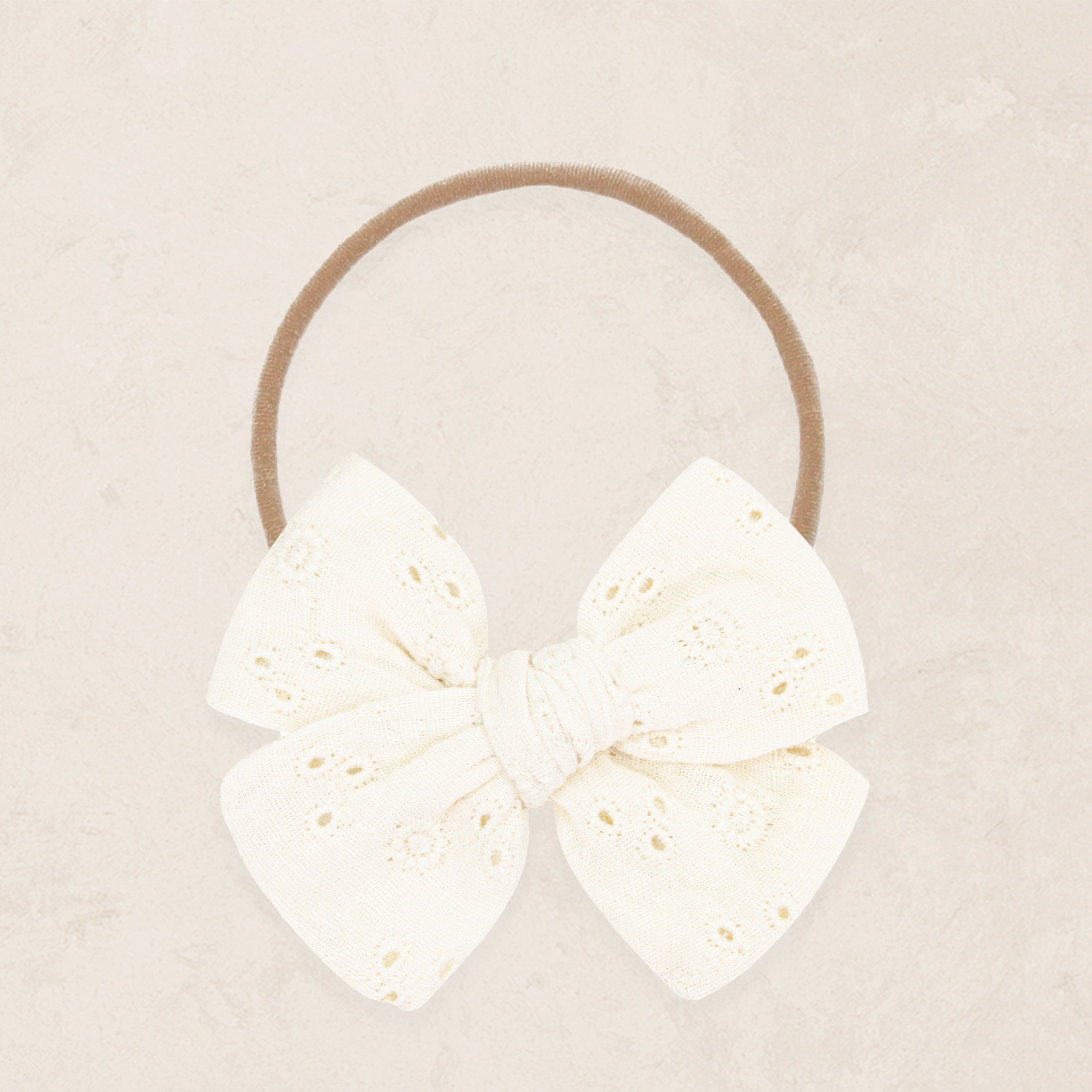 Adventure Bow - Vanilla Eyelet