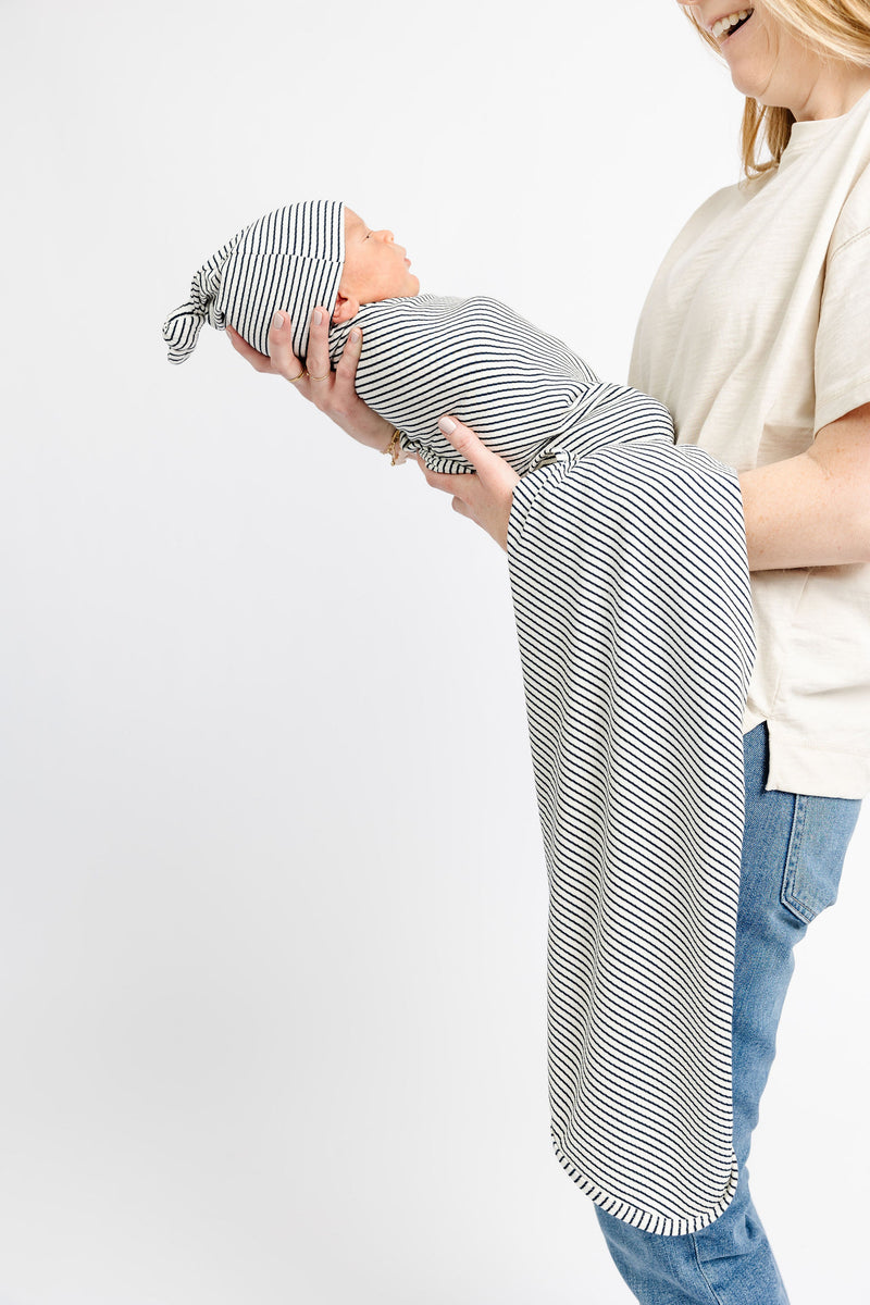 Hayes Ribbed Newborn Hat Bundle (Gown)