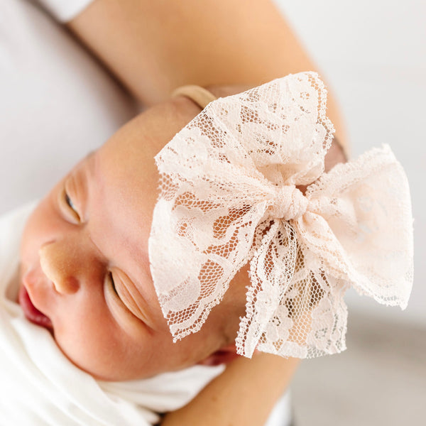 Vintage Bow - Blush Lace