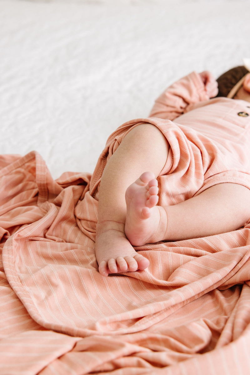 Mabel Newborn Hat Bundle (Gown)