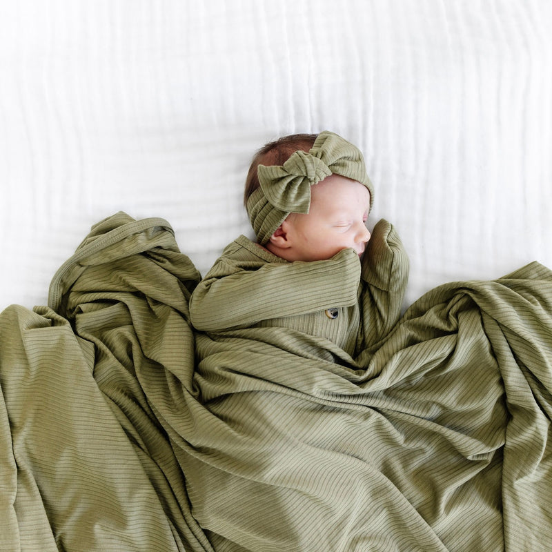 Ollie Ribbed Swaddle Blanket