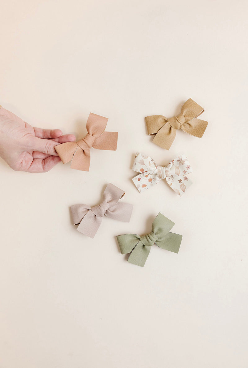 Leather - Terrace Bow Clip