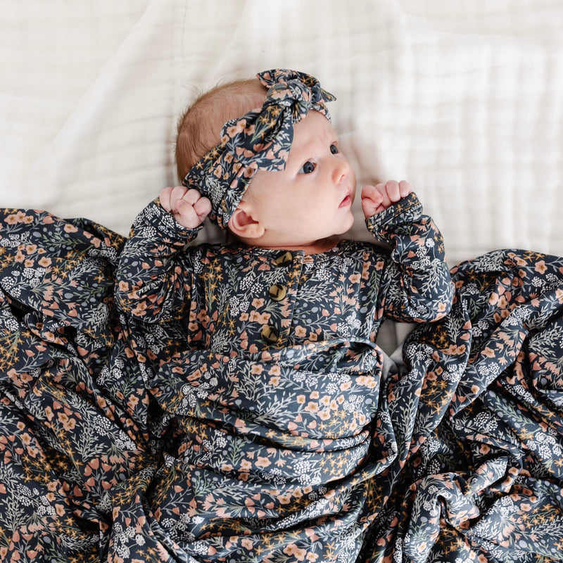 Newborn gown and headband online
