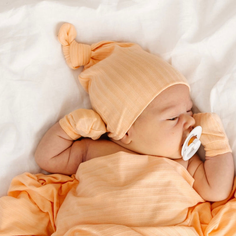 Emerson Ribbed Newborn Hat Bundle (Gown)