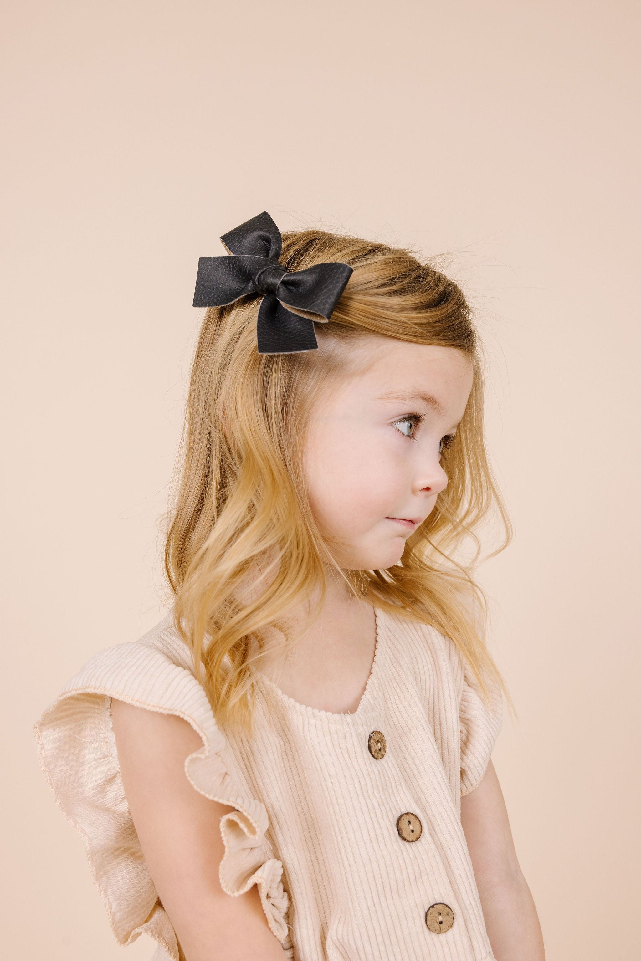 Leather - Raven Bow Clip