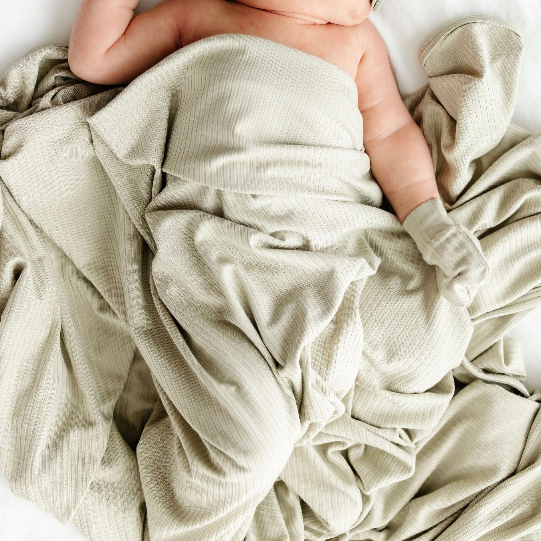 Noah Ribbed Swaddle Blanket