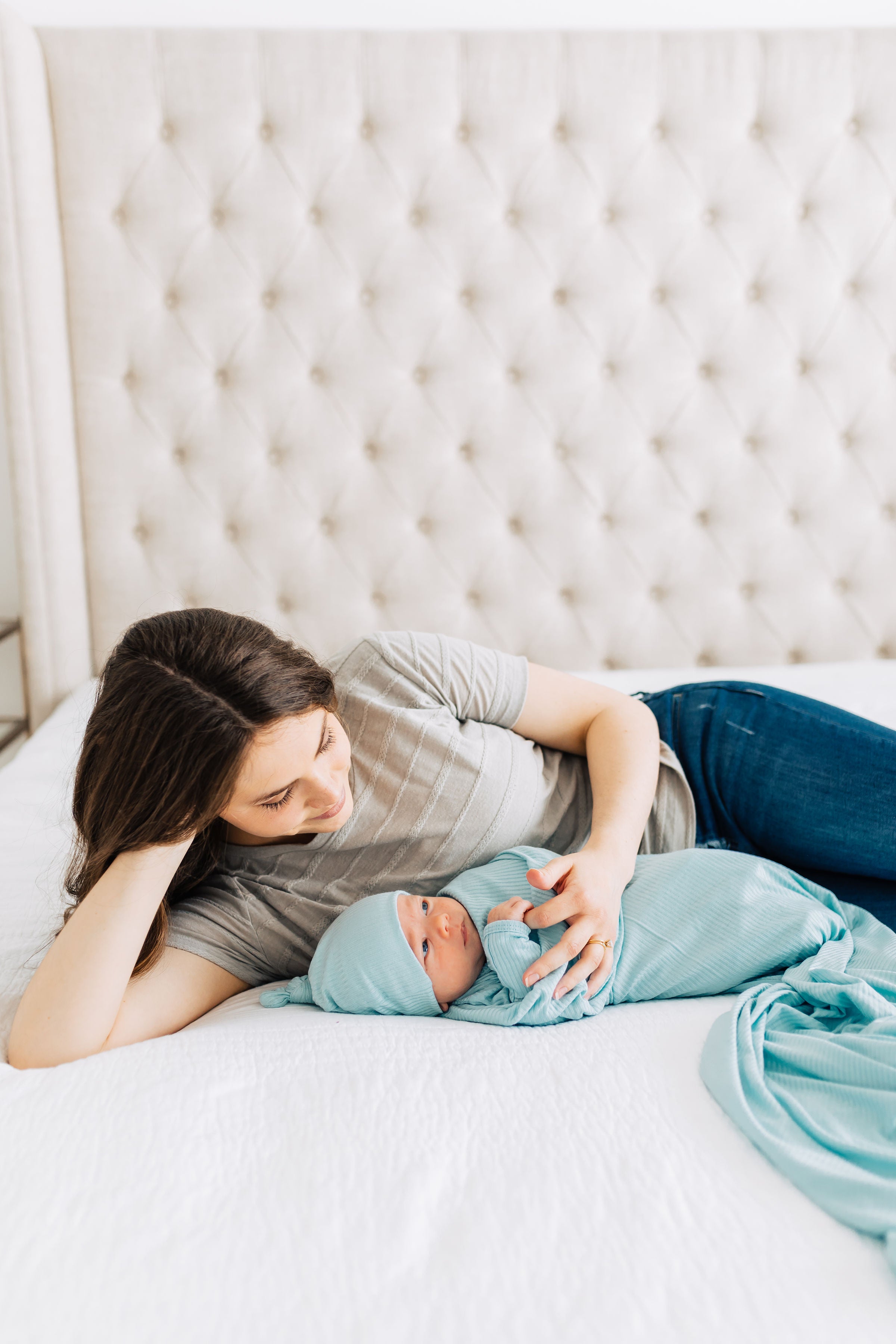 Oliver Ribbed Swaddle Blanket