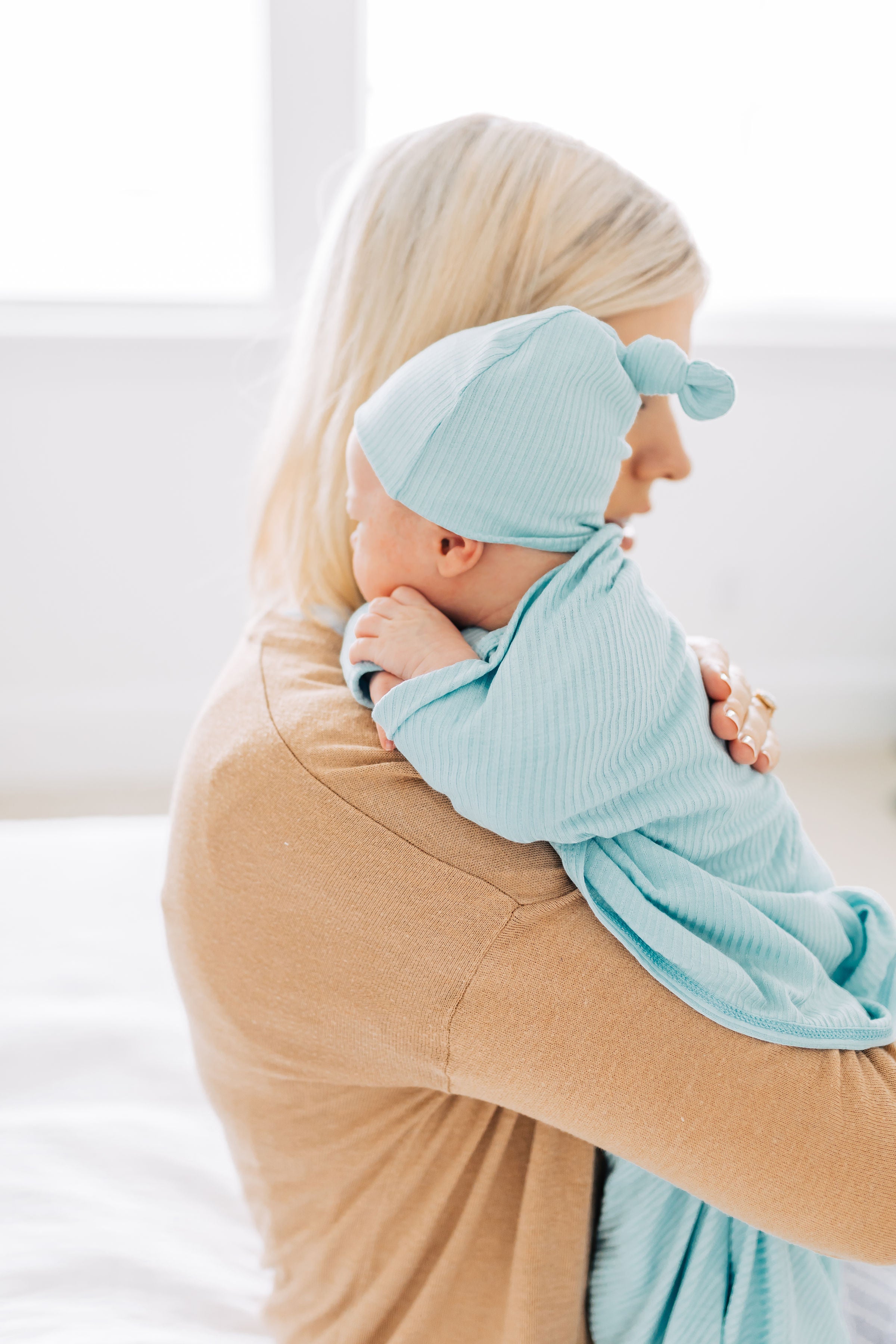 Oliver Ribbed Swaddle Blanket